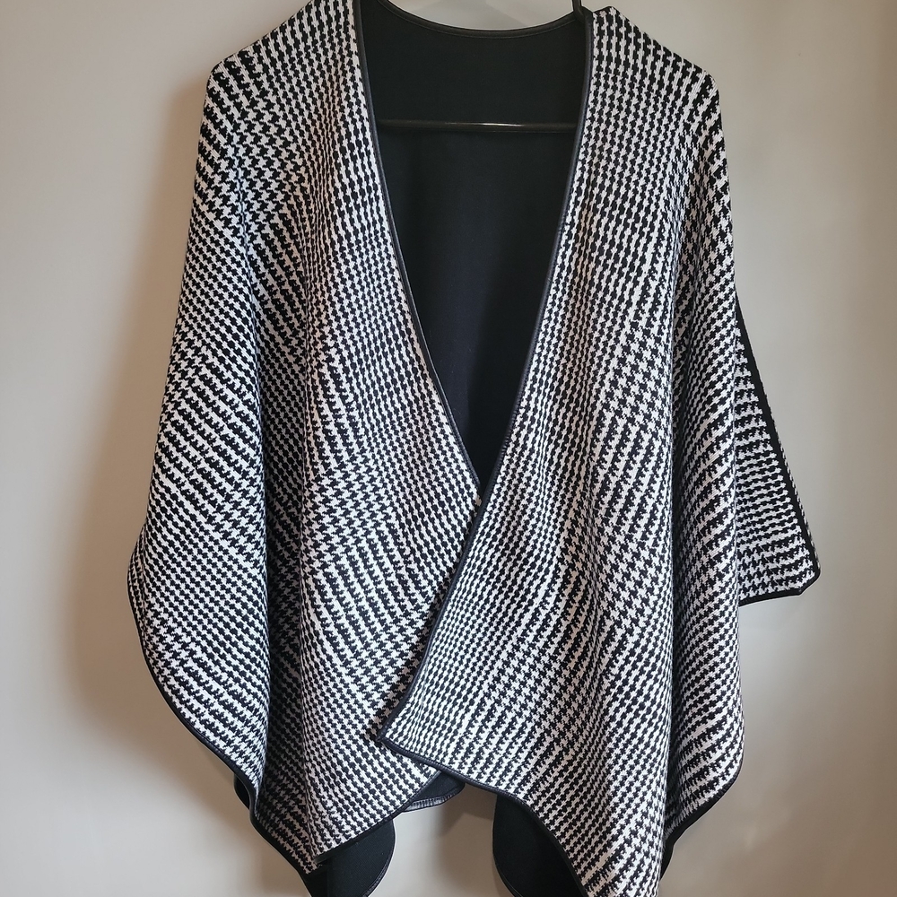 Talbots Black and White Houndstooth Poncho